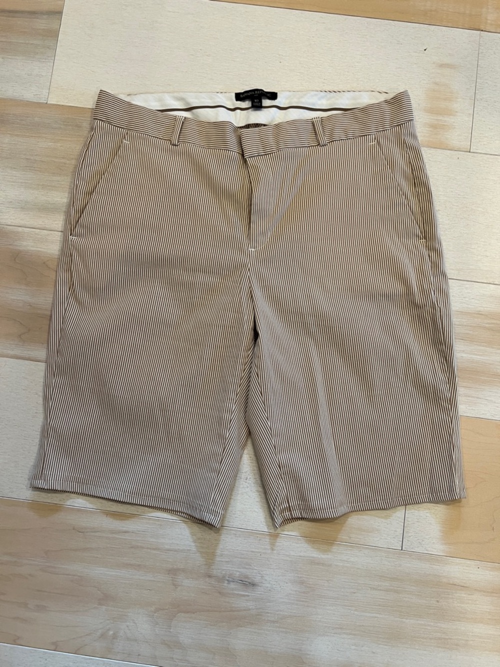 Banana Republic Tan Pinstripe Flat-Front Women’s Shorts
